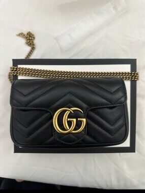 Great Condition Gucci bag